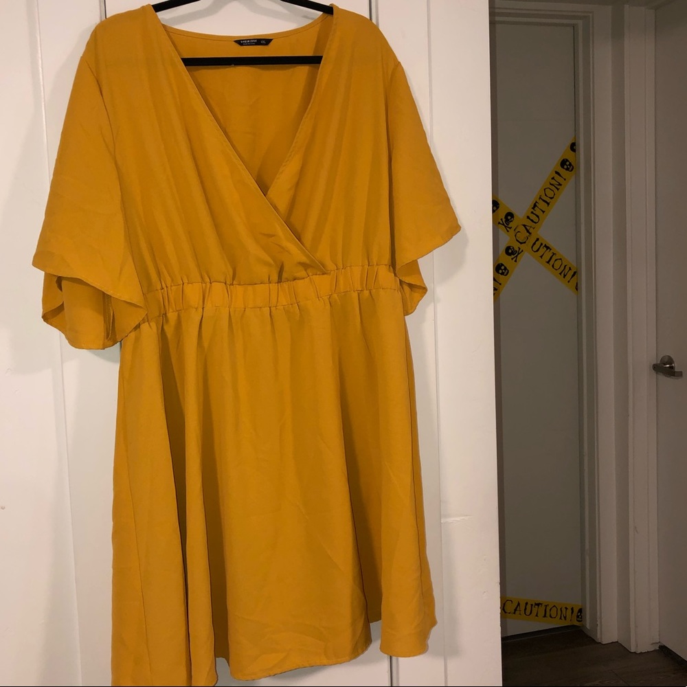 Flowy Wrap Style Dress